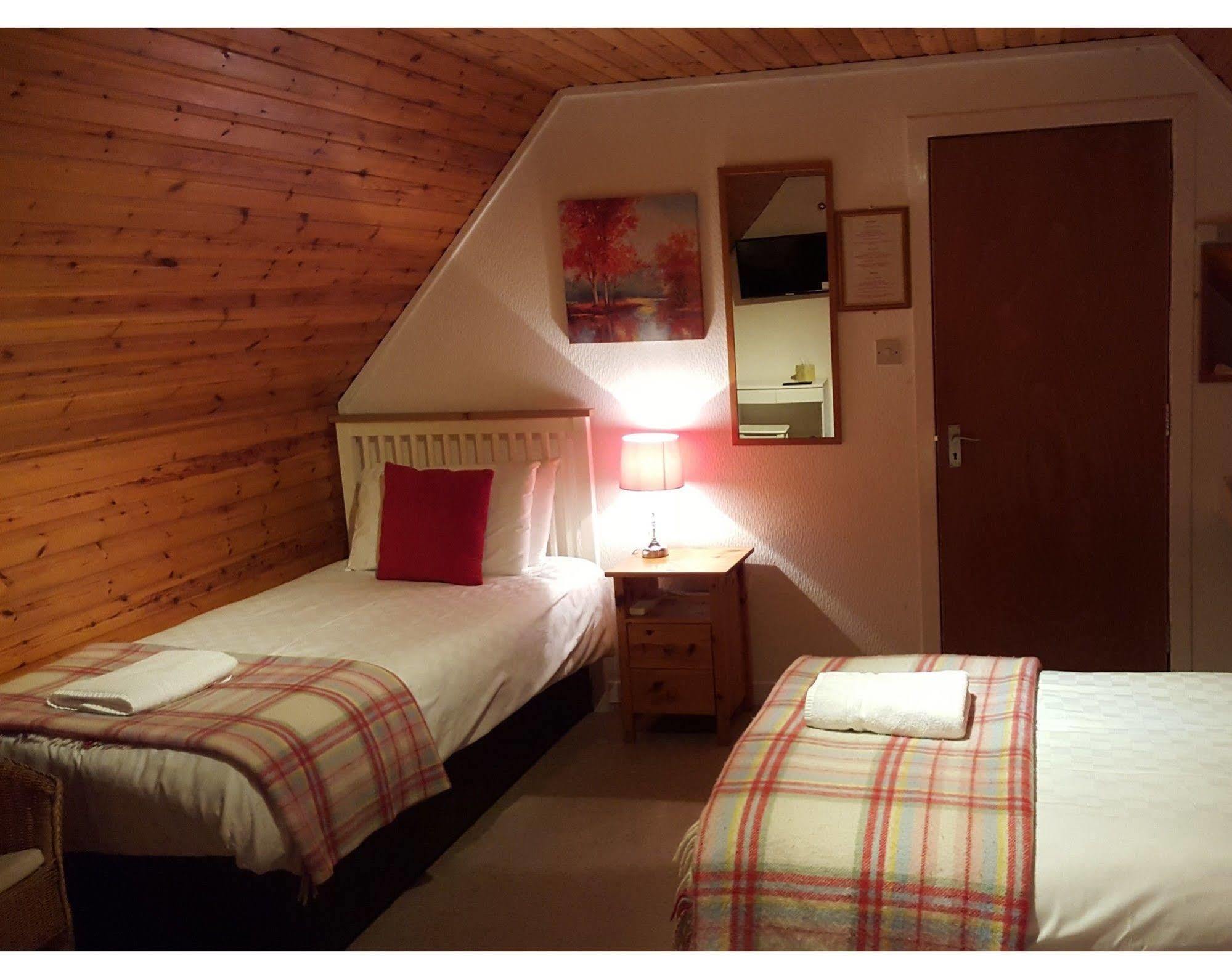 Carn Mhor Bed And Breakfast Aviemore Ngoại thất bức ảnh